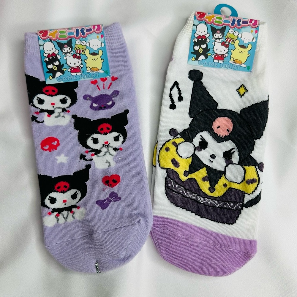 Sanrio KUROMI Comfortable And Versatile Women's Short 2 Socks Bundle - Picture 2 of 3
